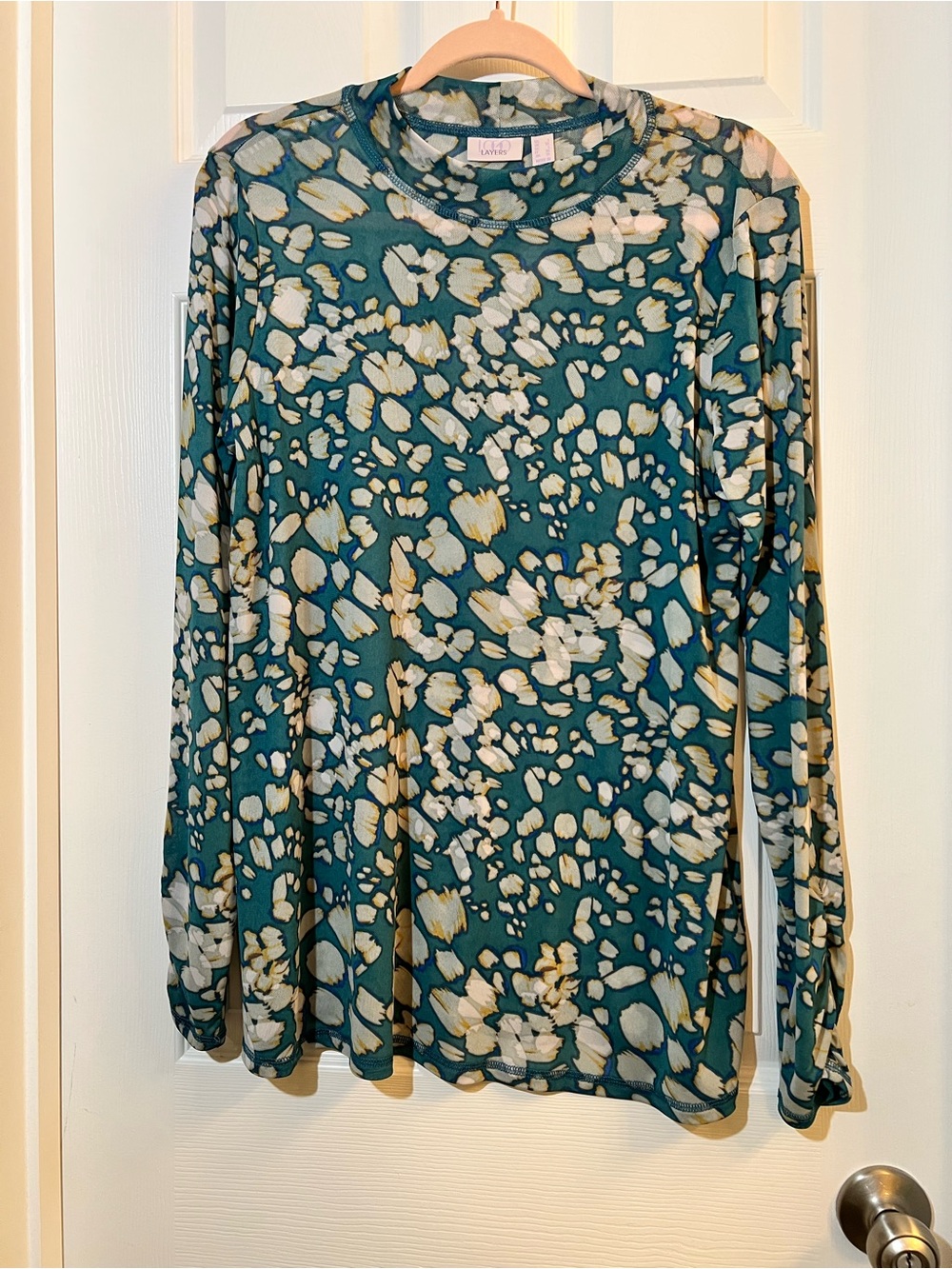 🦋 NWOT LOGO Layers by Lori Goldstein Teal and Cream Long-Sleeve Printed Top L - Picture 4 of 5